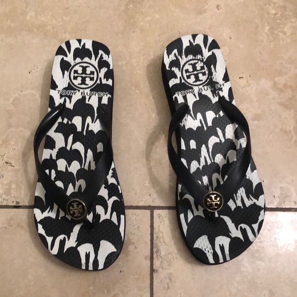 Tory Burch Shoes - Women’s Tory Burch Black&White Sandals - Size 7 Tory Burch Shoes - Women’s Tory Burch Black&White Sandals - Size 7